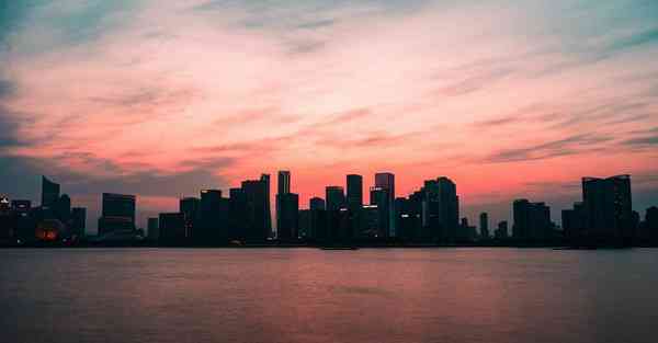 机器人取代打人工智能，机器人取代人类工作的好处和坏处