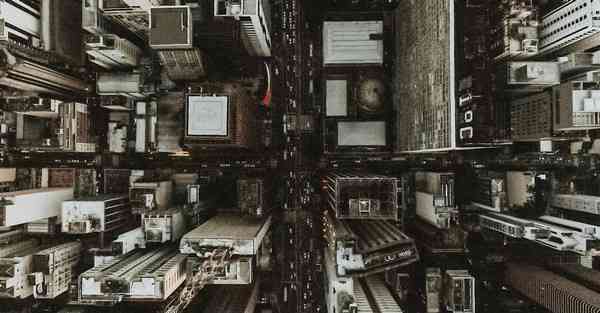 人工智能机器人和人谈恋爱