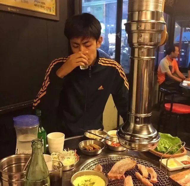 毛亮振琼