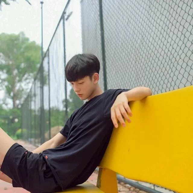 鲁茗娜桂