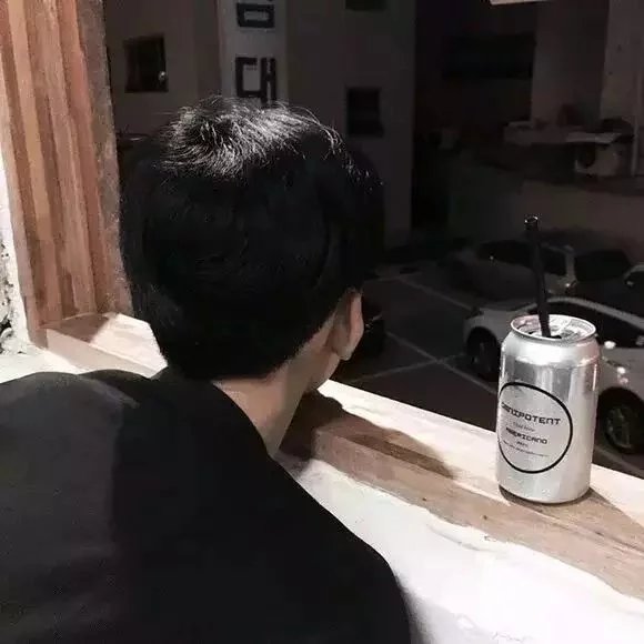 穆悦璧宏